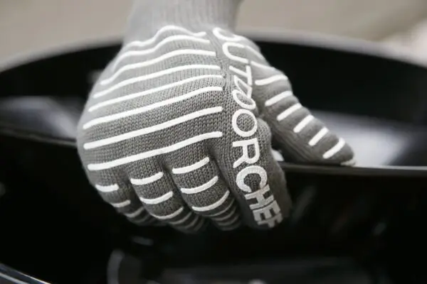 Outdoor Chef Silicone Coated Barbecue Gloves - Image 3