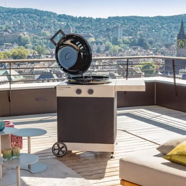 Outdoor Chef Arosa 570 G TEX Gas Kettle Barbecue - Image 3