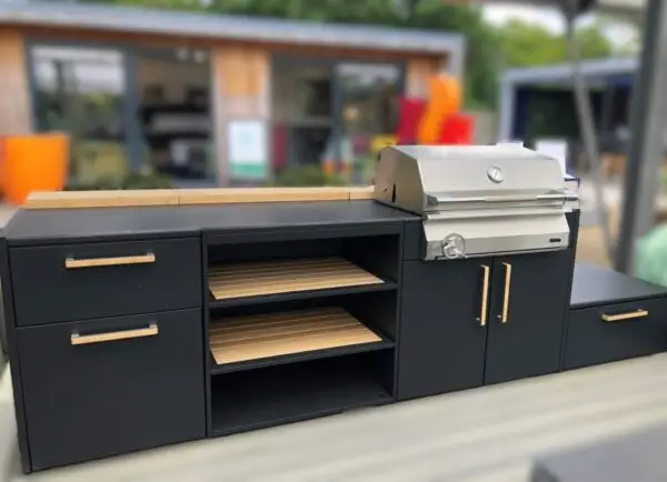 Brabura Outdoor Kitchen - Image 4
