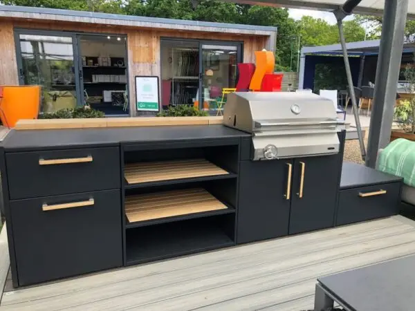 Brabura Outdoor Kitchen