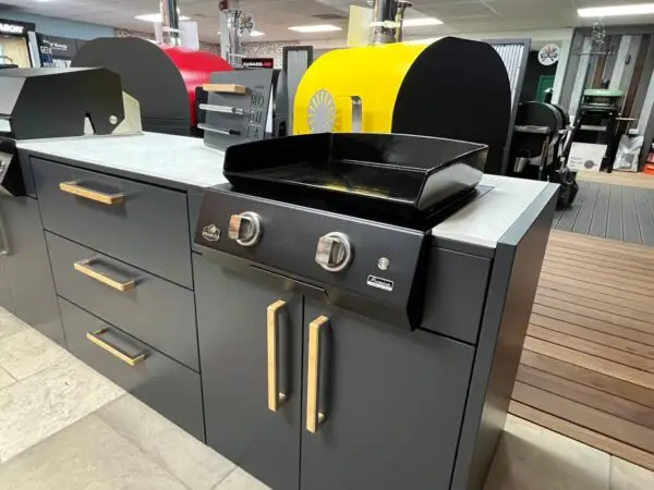 Brabura Outdoor Kitchen - Image 2