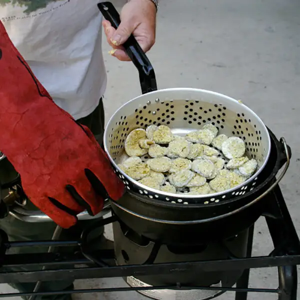 Camp Chef 12" Fry Pot - Image 3